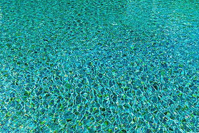 《哥谭骑士》每位英雄有11套服装 游戏地图很大